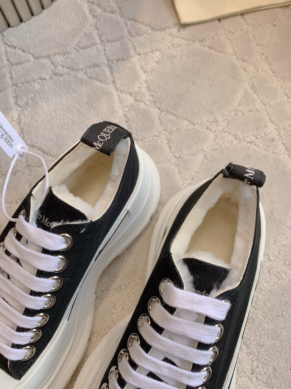 Alexander McQueen Sneaker (Kürklü)