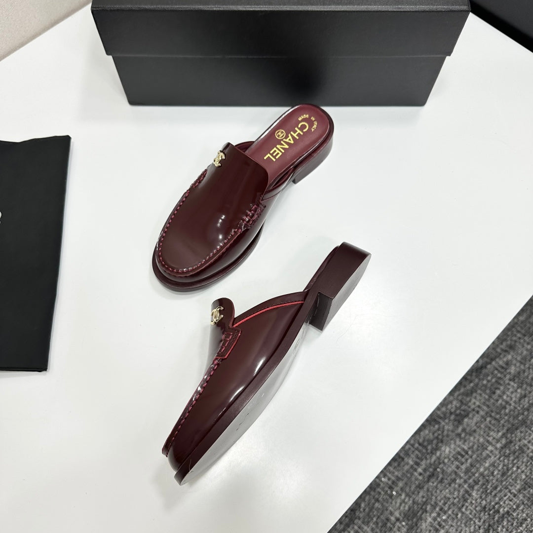 Chanel Slipper