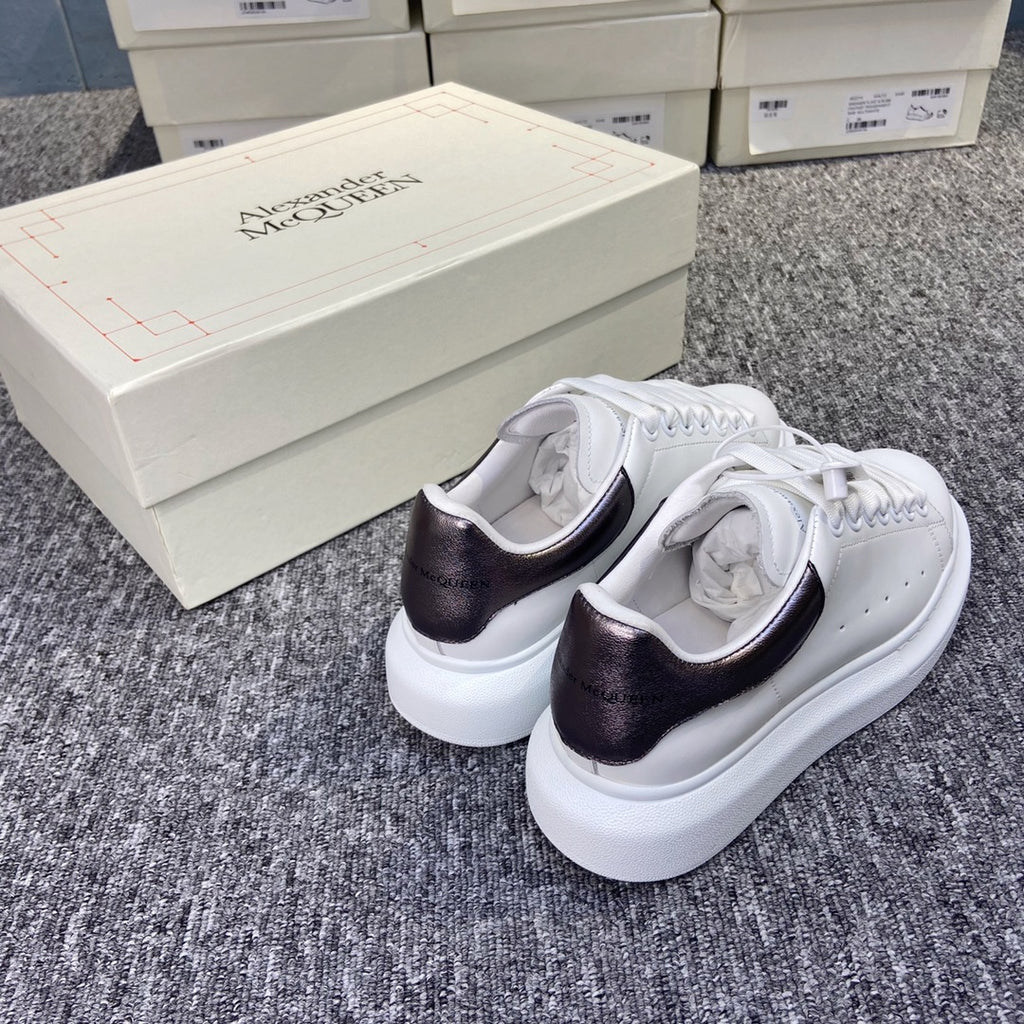 Alexander McQueen Sneaker