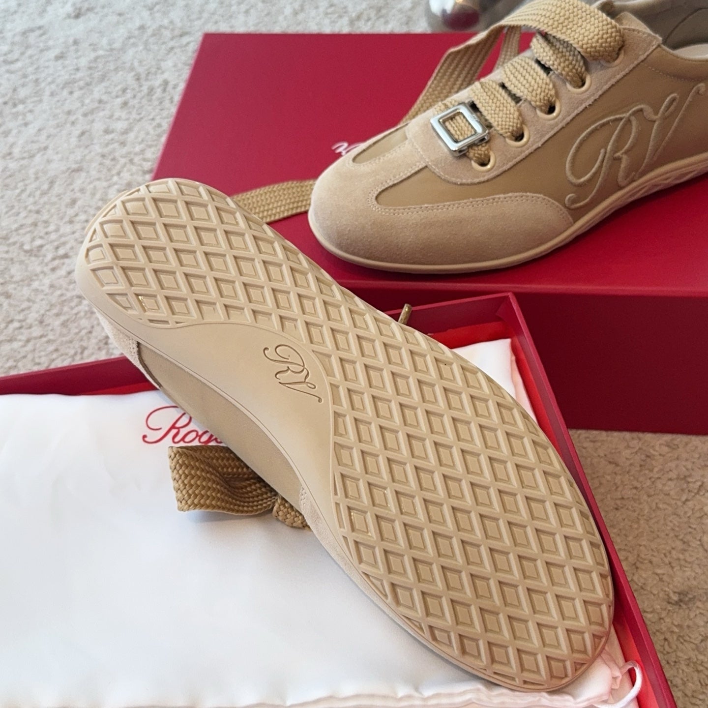 Roger Vivier Sneaker