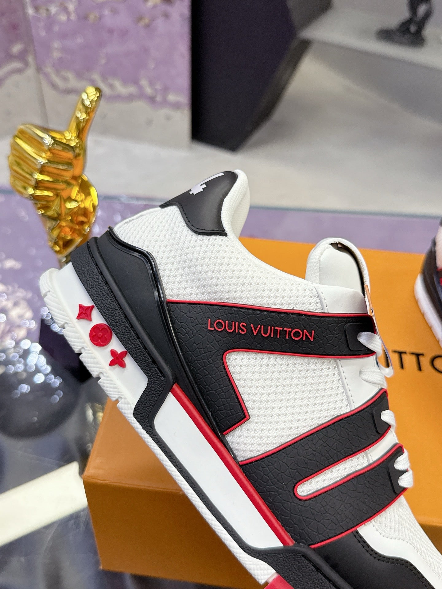 Louis Vuitton Sneaker