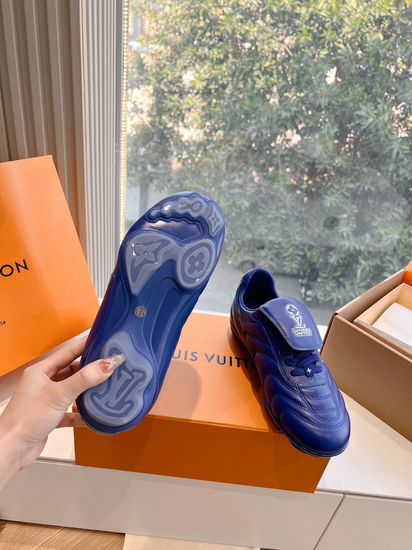 Louis Vuitton Sneaker