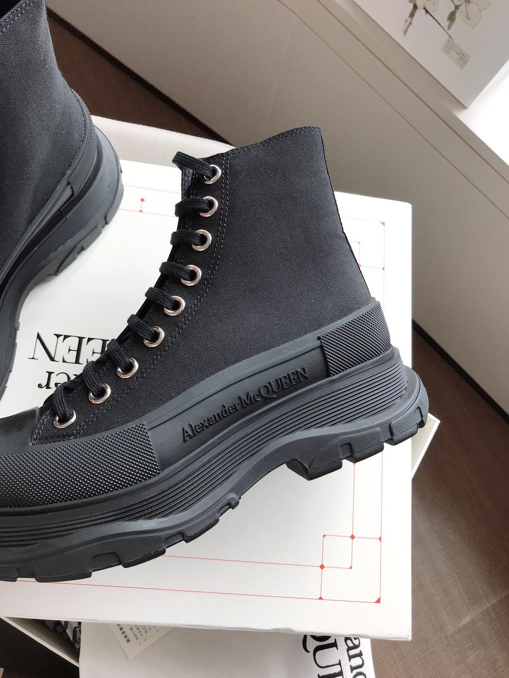 Alexander McQueen Bot