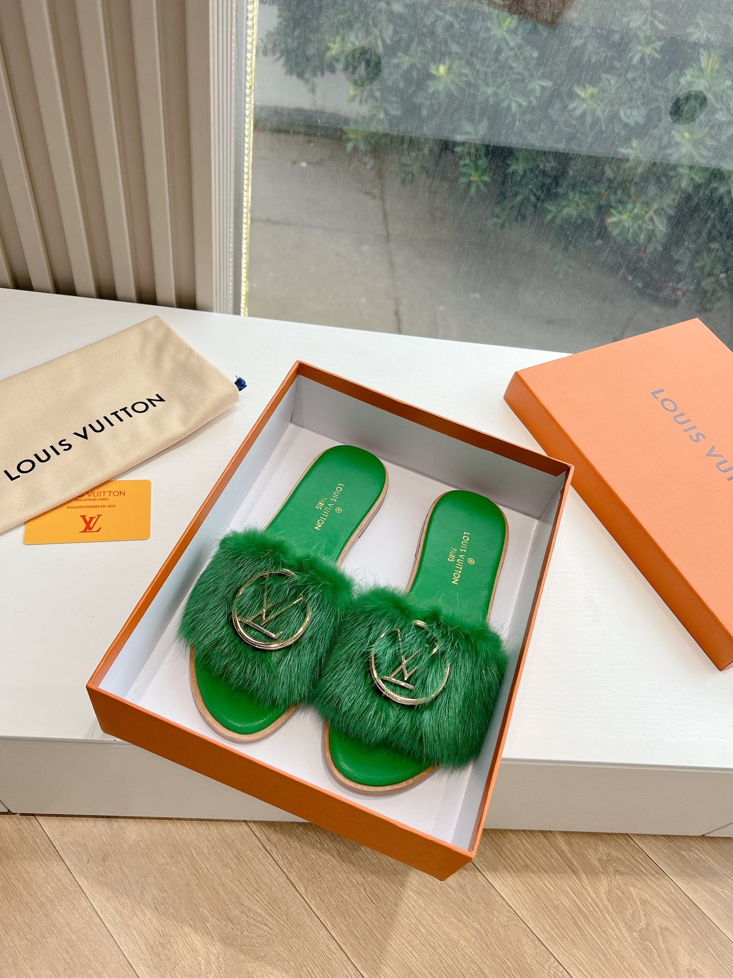 Louis Vuitton Slipper