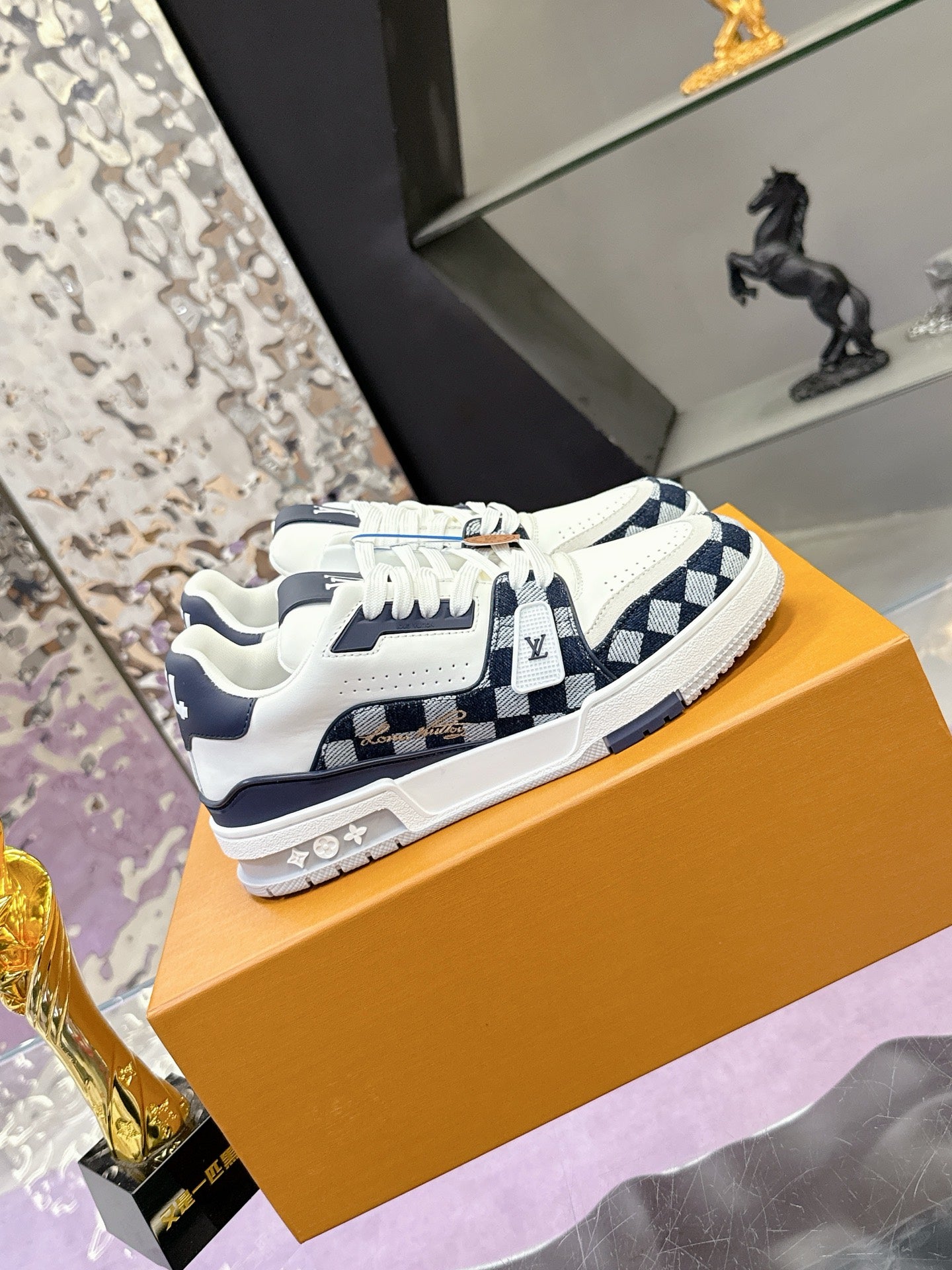 Louis Vuitton Sneaker