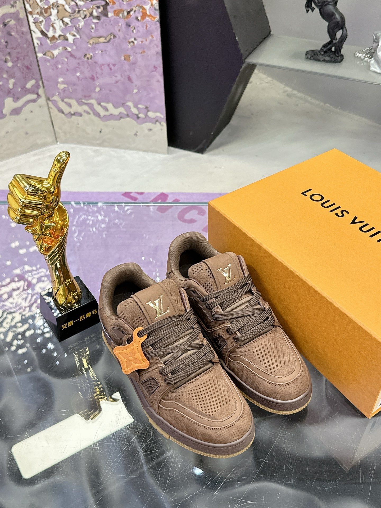 Louis Vuitton Sneaker