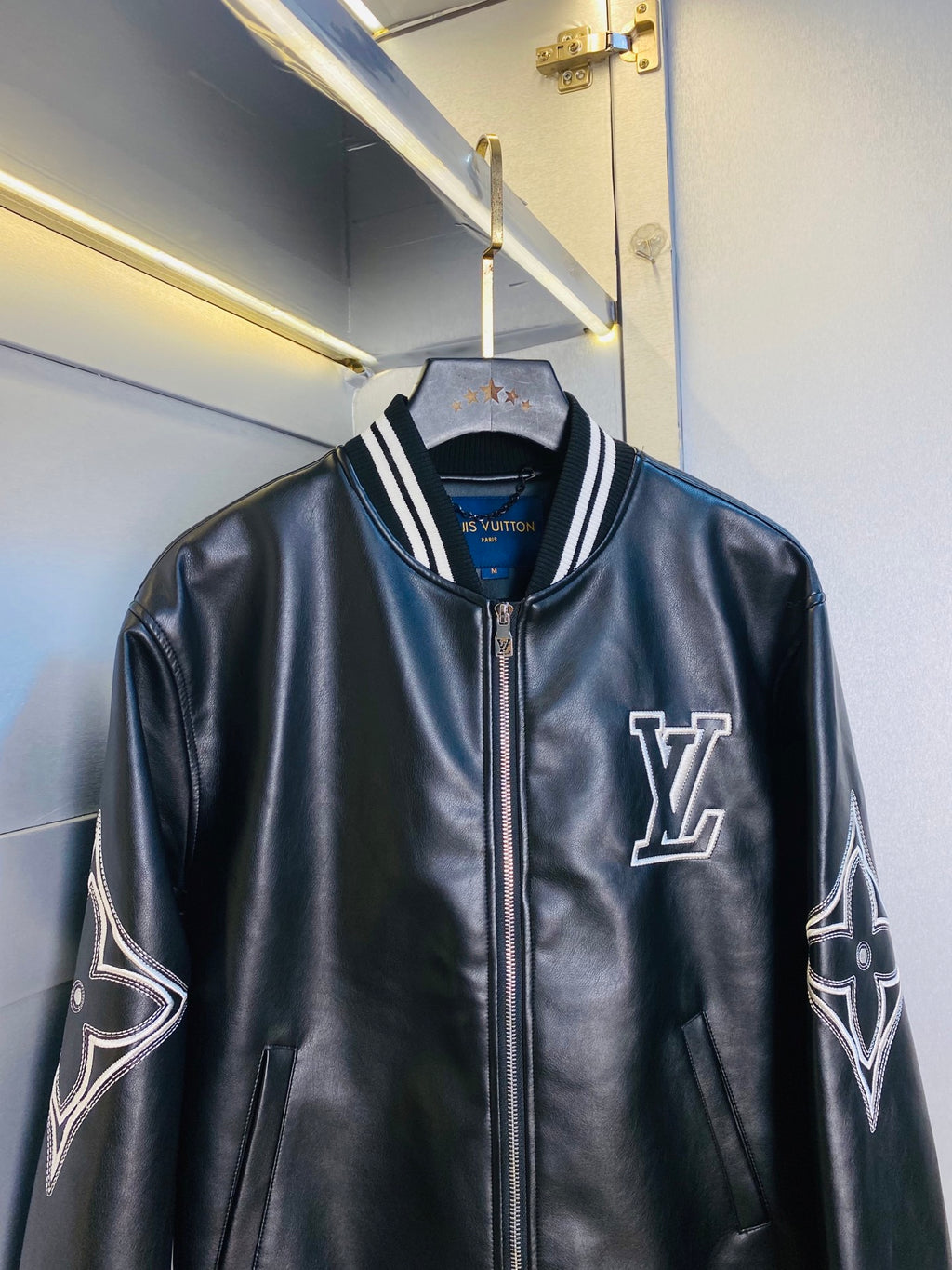 Louis Vuitton Deri Mont