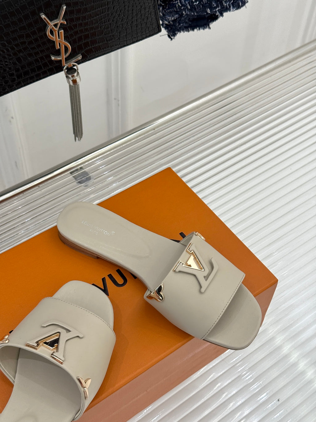 Louis Vuitton Slipper