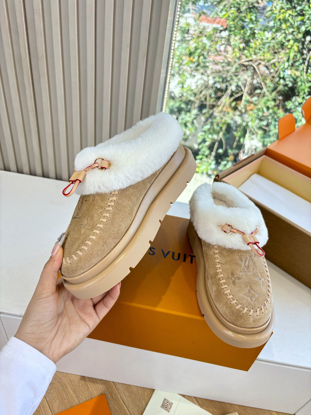 Louis Vuitton Slipper