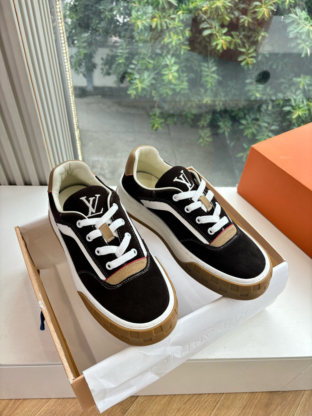 Louis Vuitton Sneaker