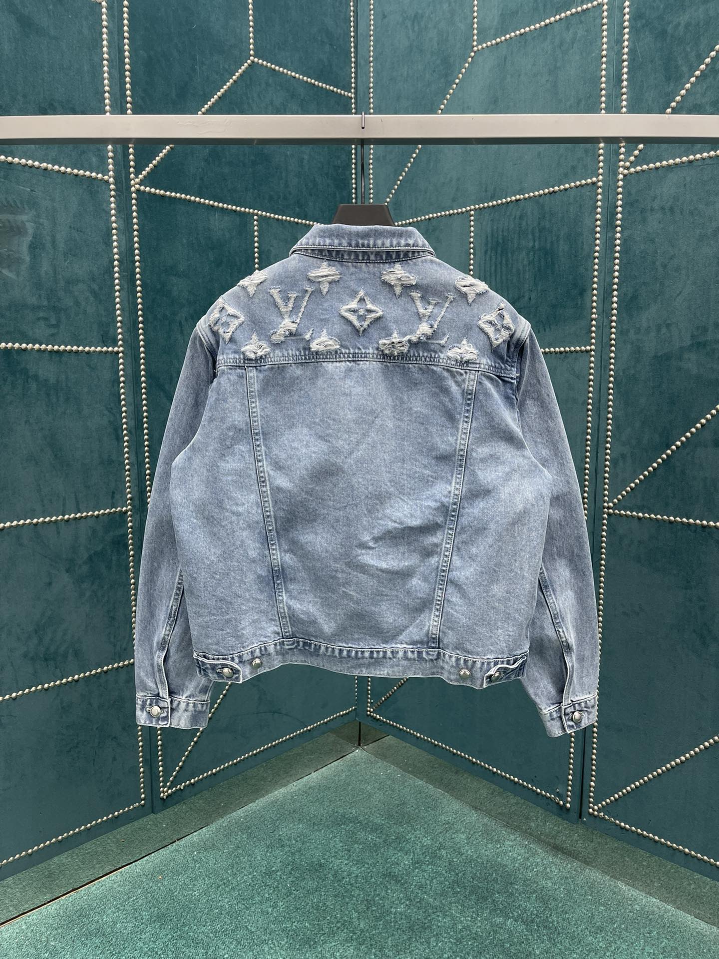 Louis Vuitton Kot Mont