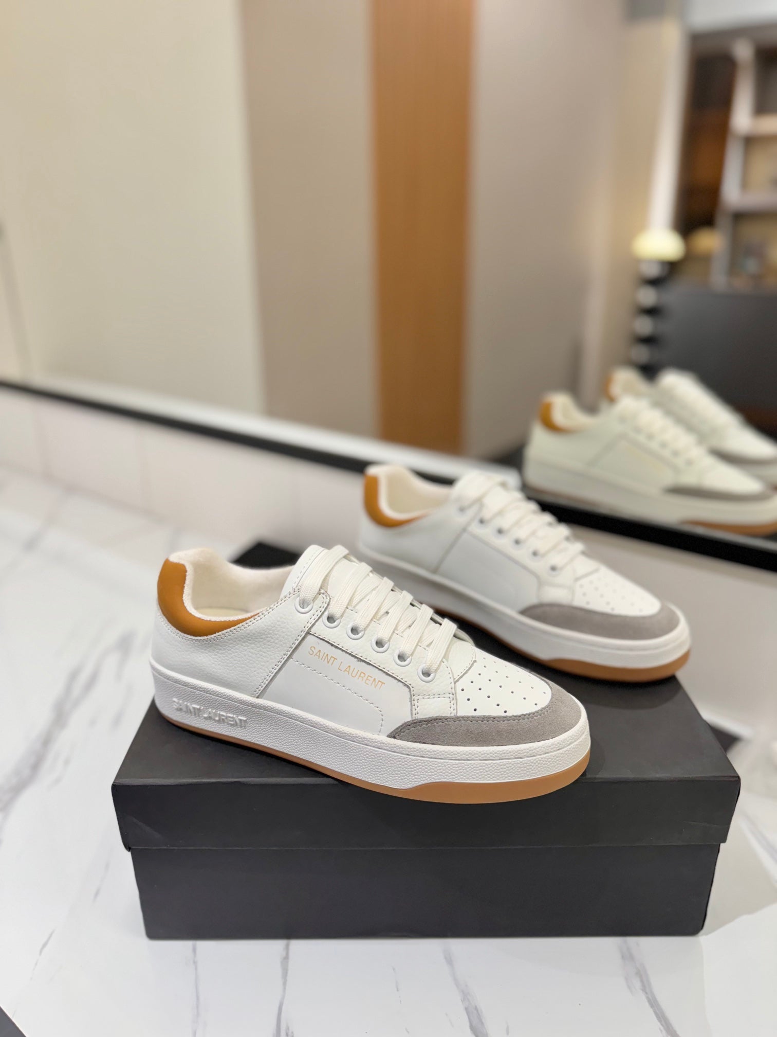 Saint Laurent Sneaker