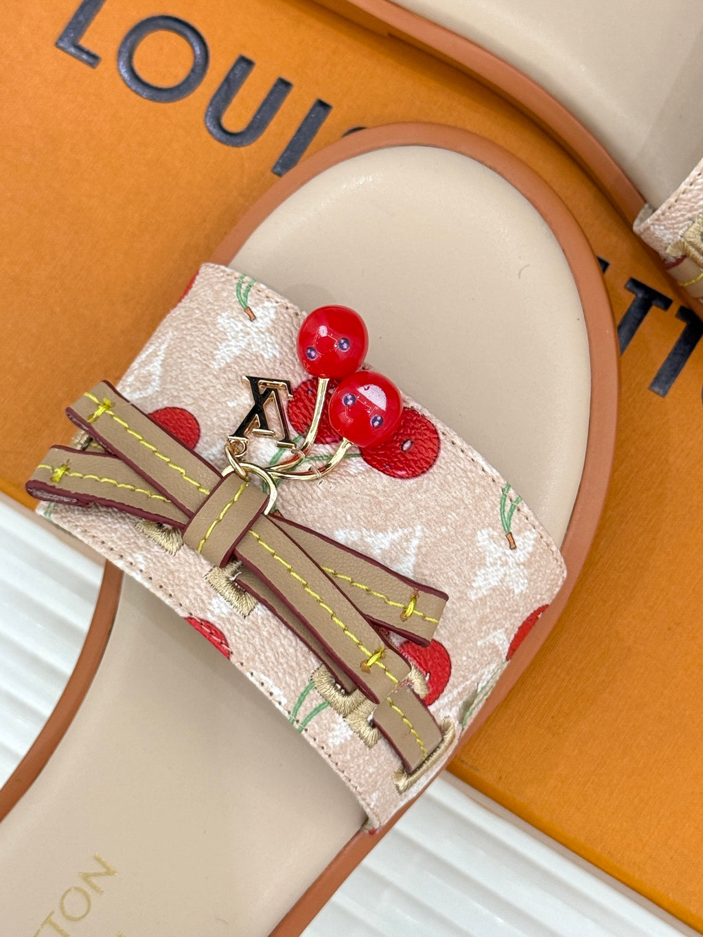 Louis Vuitton Terlik