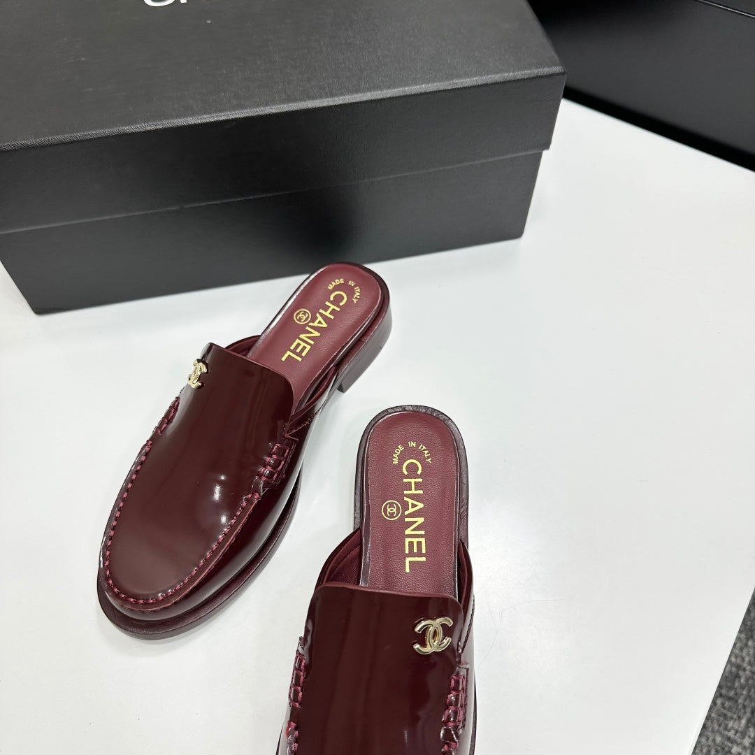 Chanel Slipper