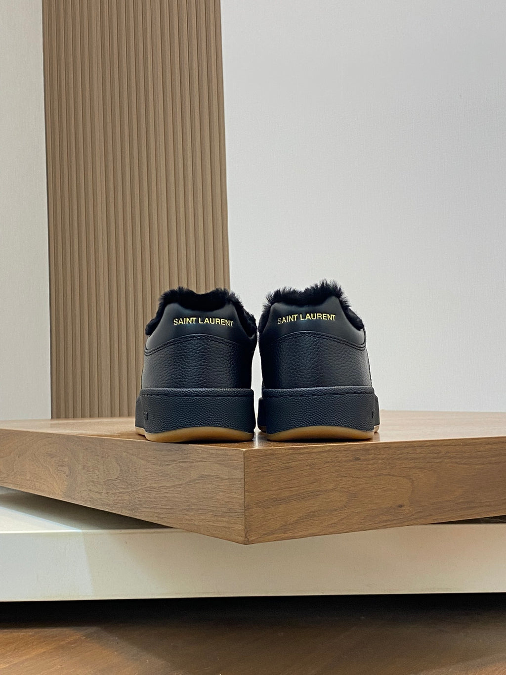 Yves Saint Laurent Sneaker