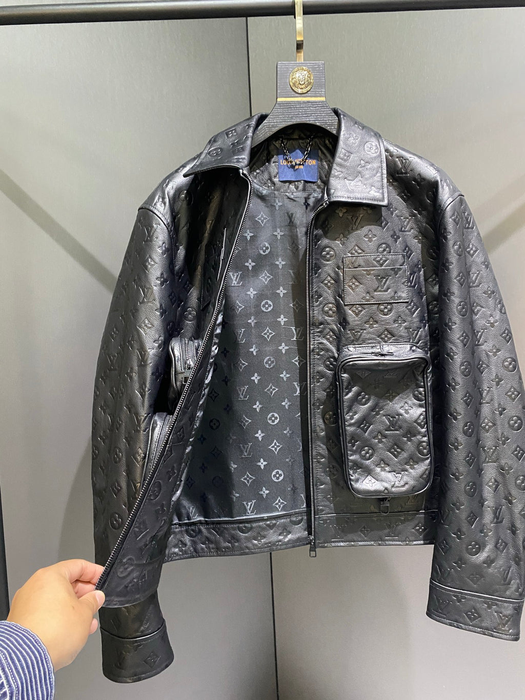 Louis Vuitton Deri Mont