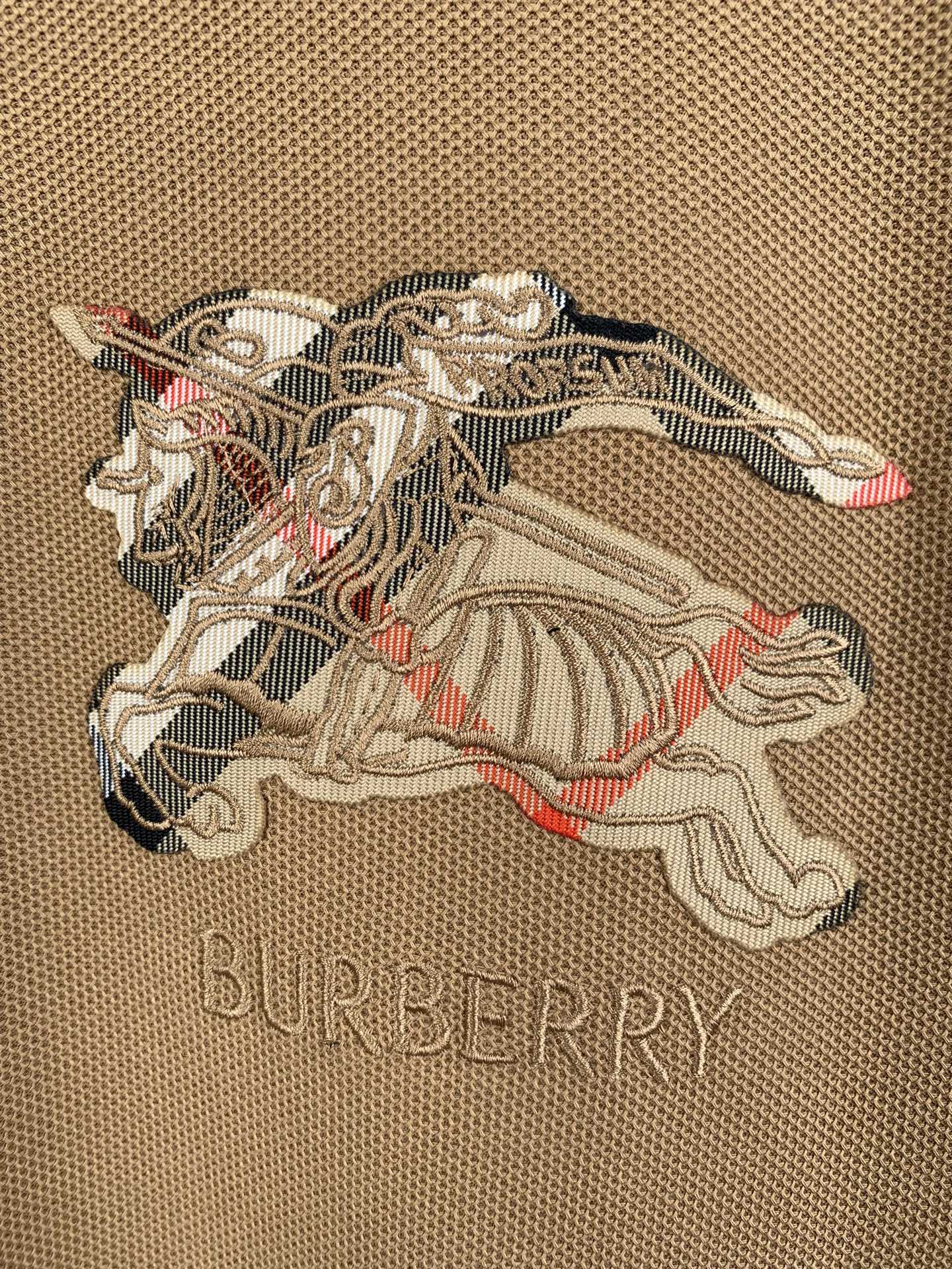 Burberry Tshirt