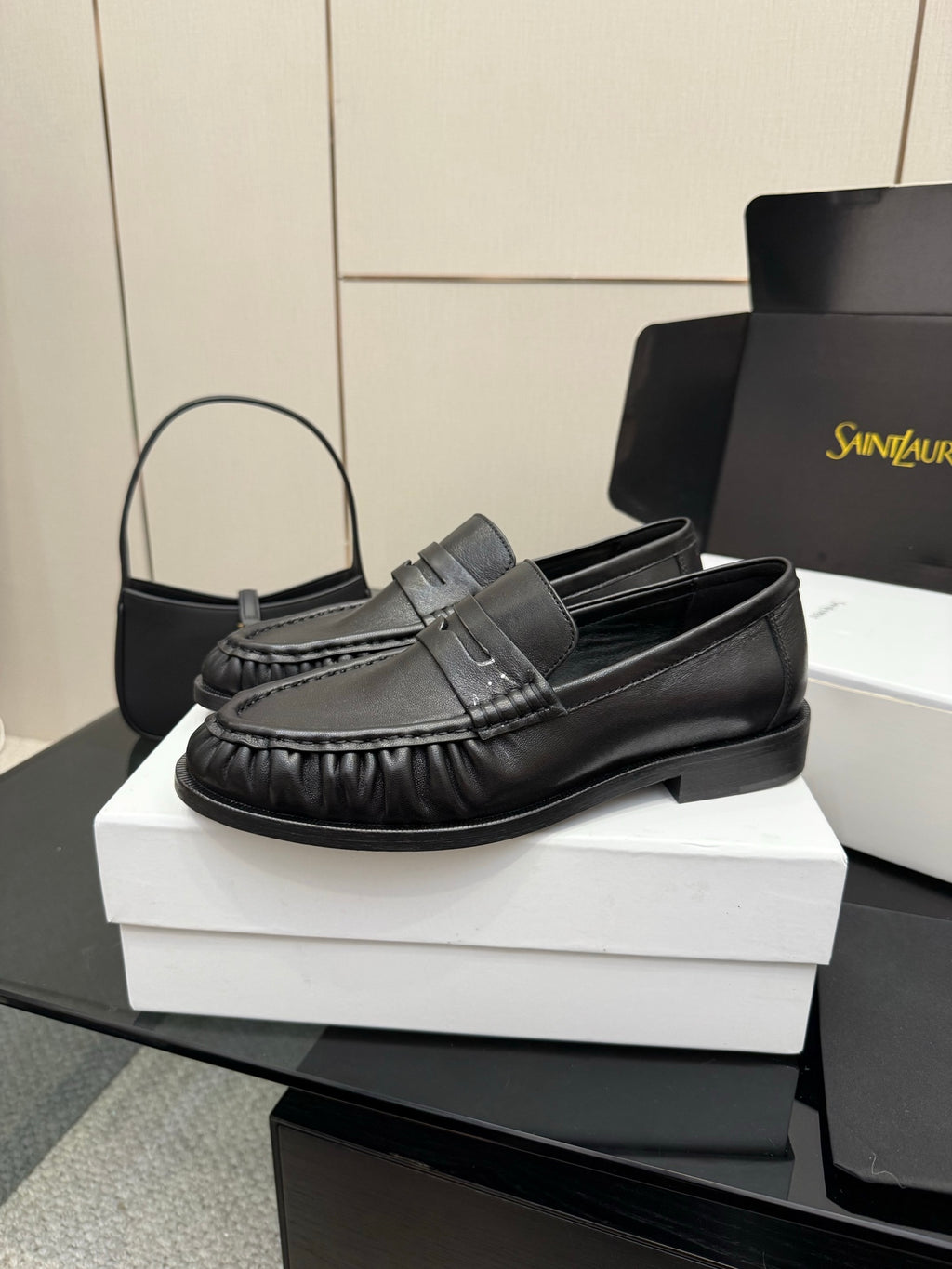 Yves Saint Laurent Loafer