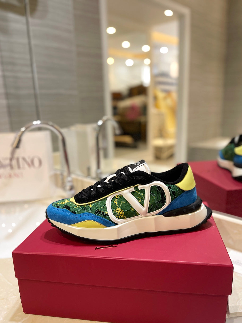 Valentino Sneaker