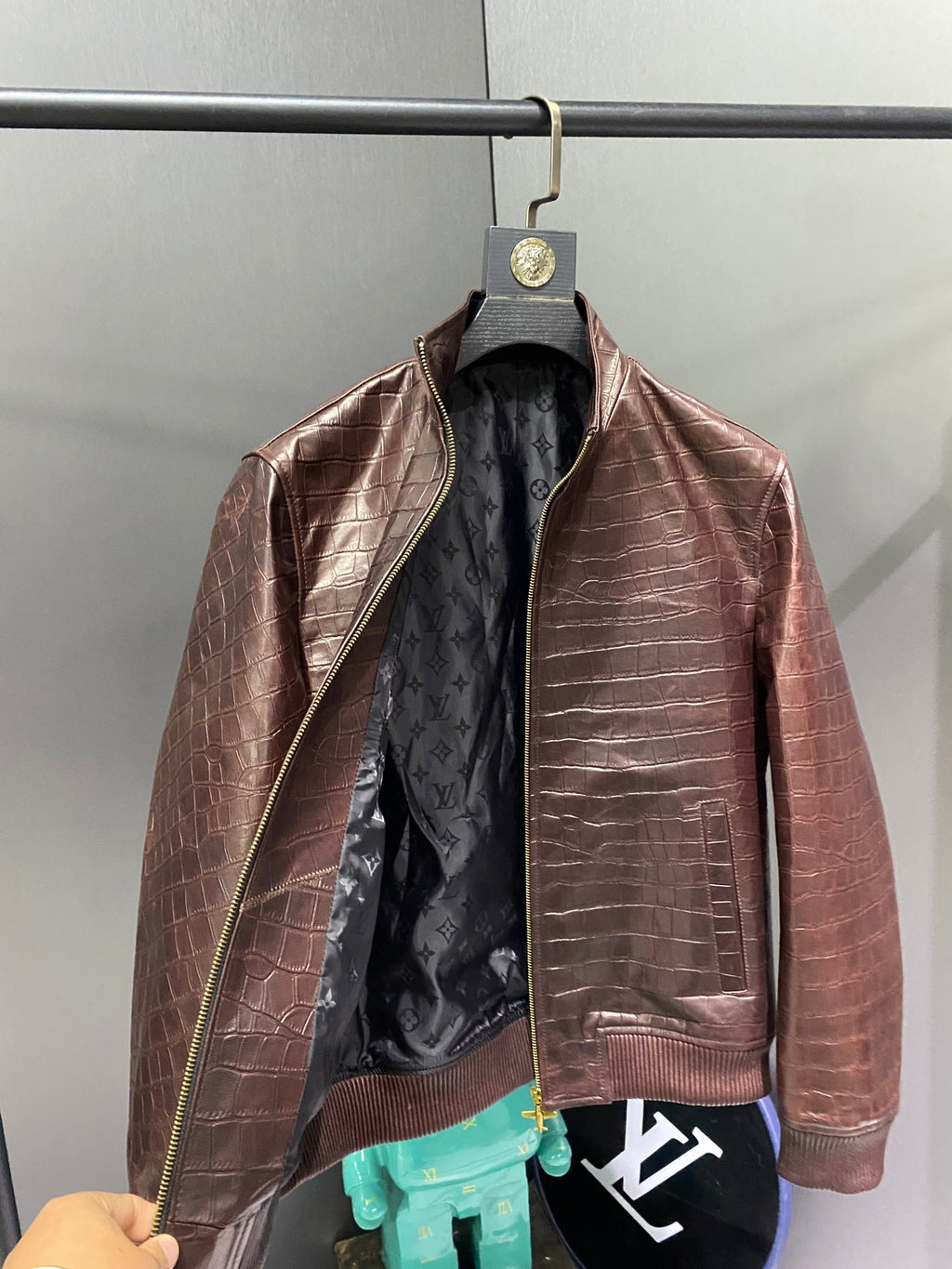 Louis Vuitton Deri Mont