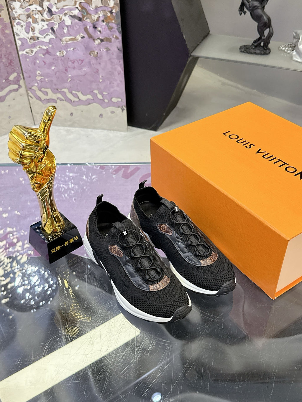 Louis Vuitton Sneaker