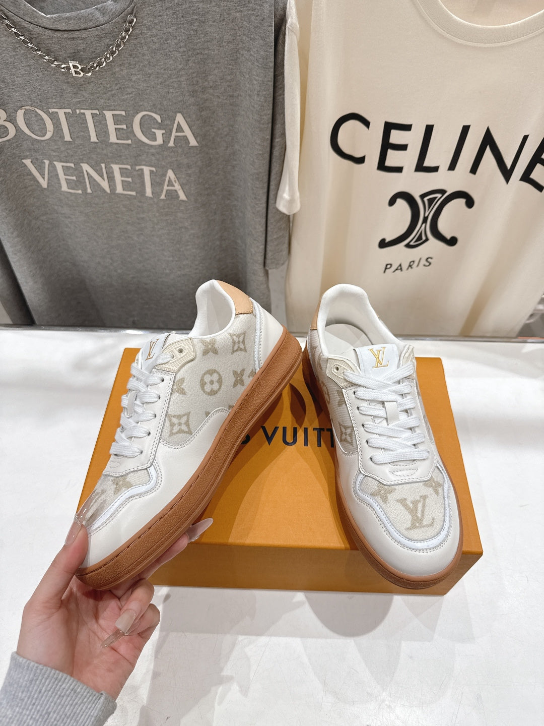 Louis Vuitton Sneaker