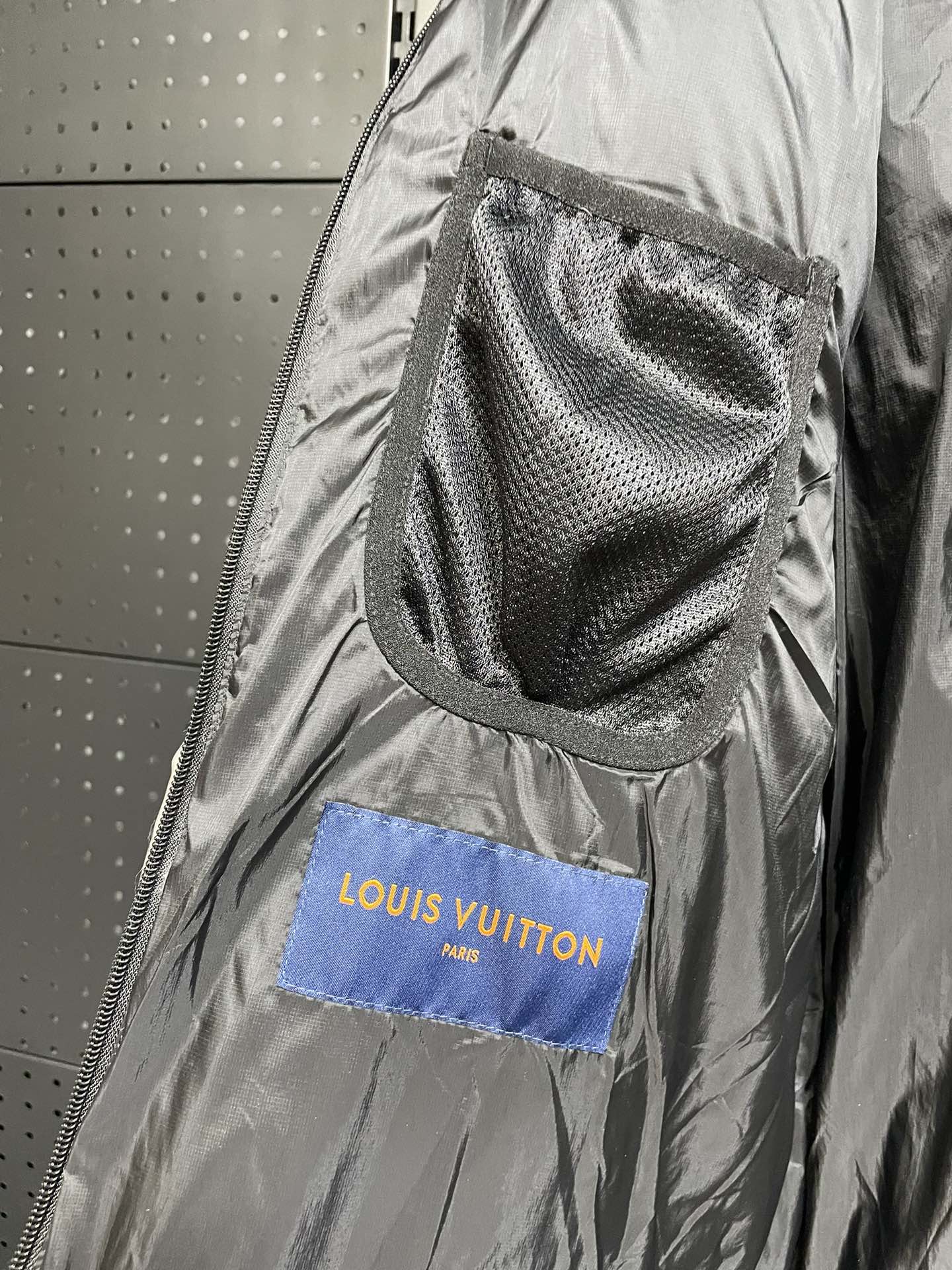 Louis Vuitton Mont