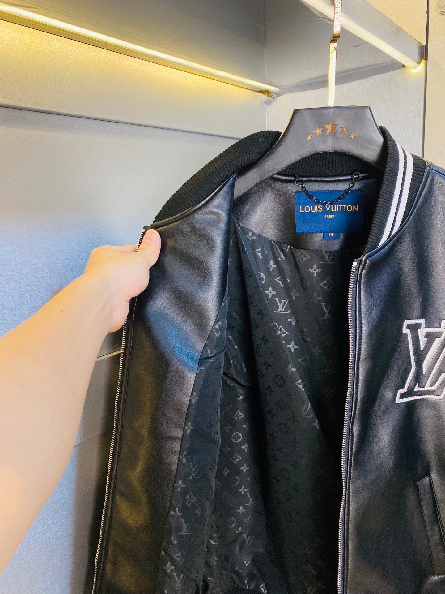 Louis Vuitton Deri Mont