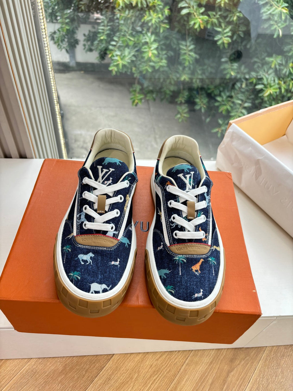 Louis Vuitton Sneaker