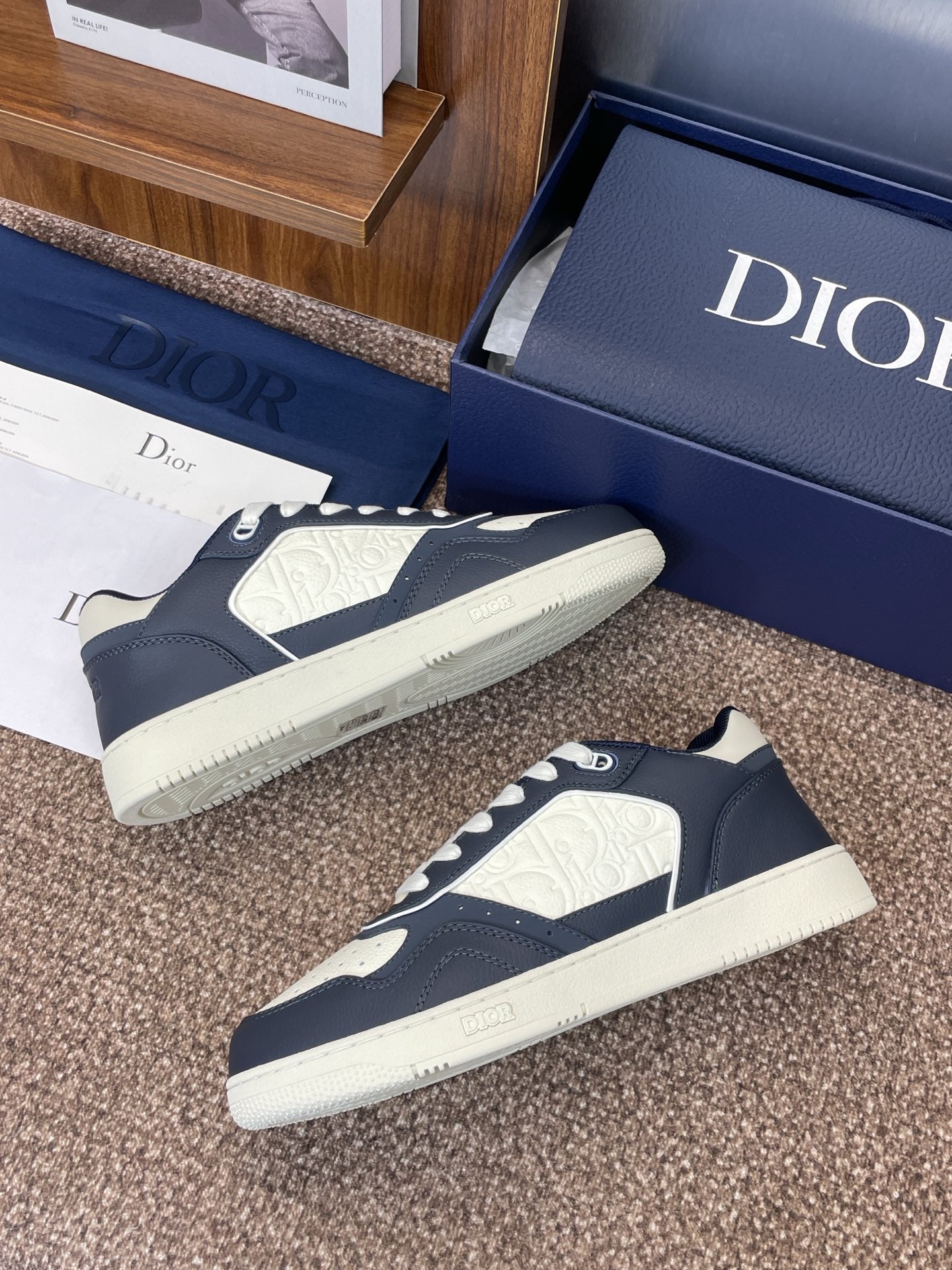 Dior sneaker