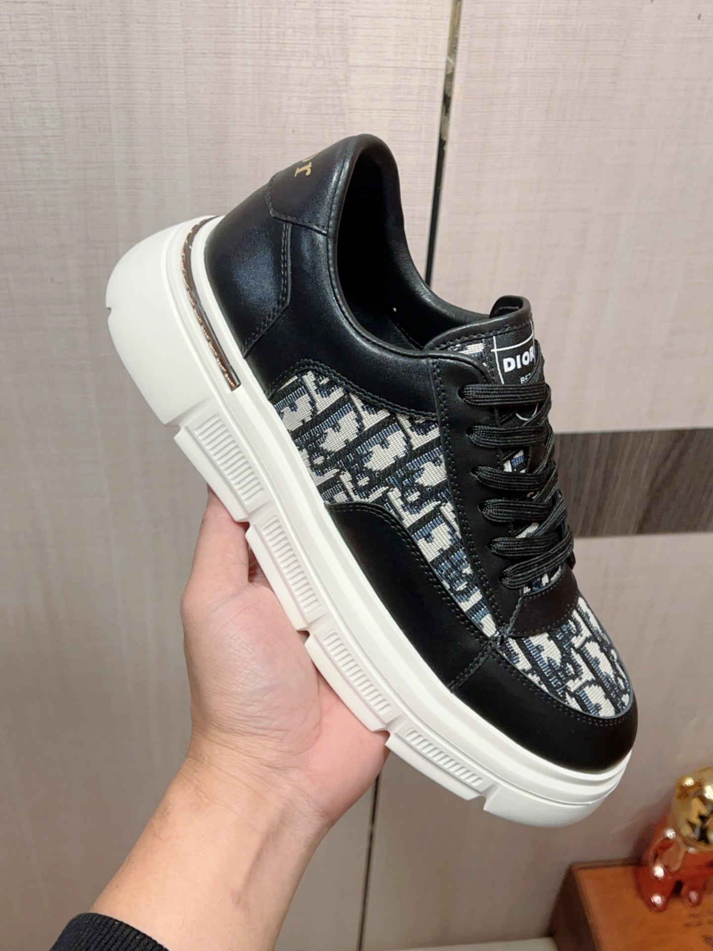 Dior Sneaker