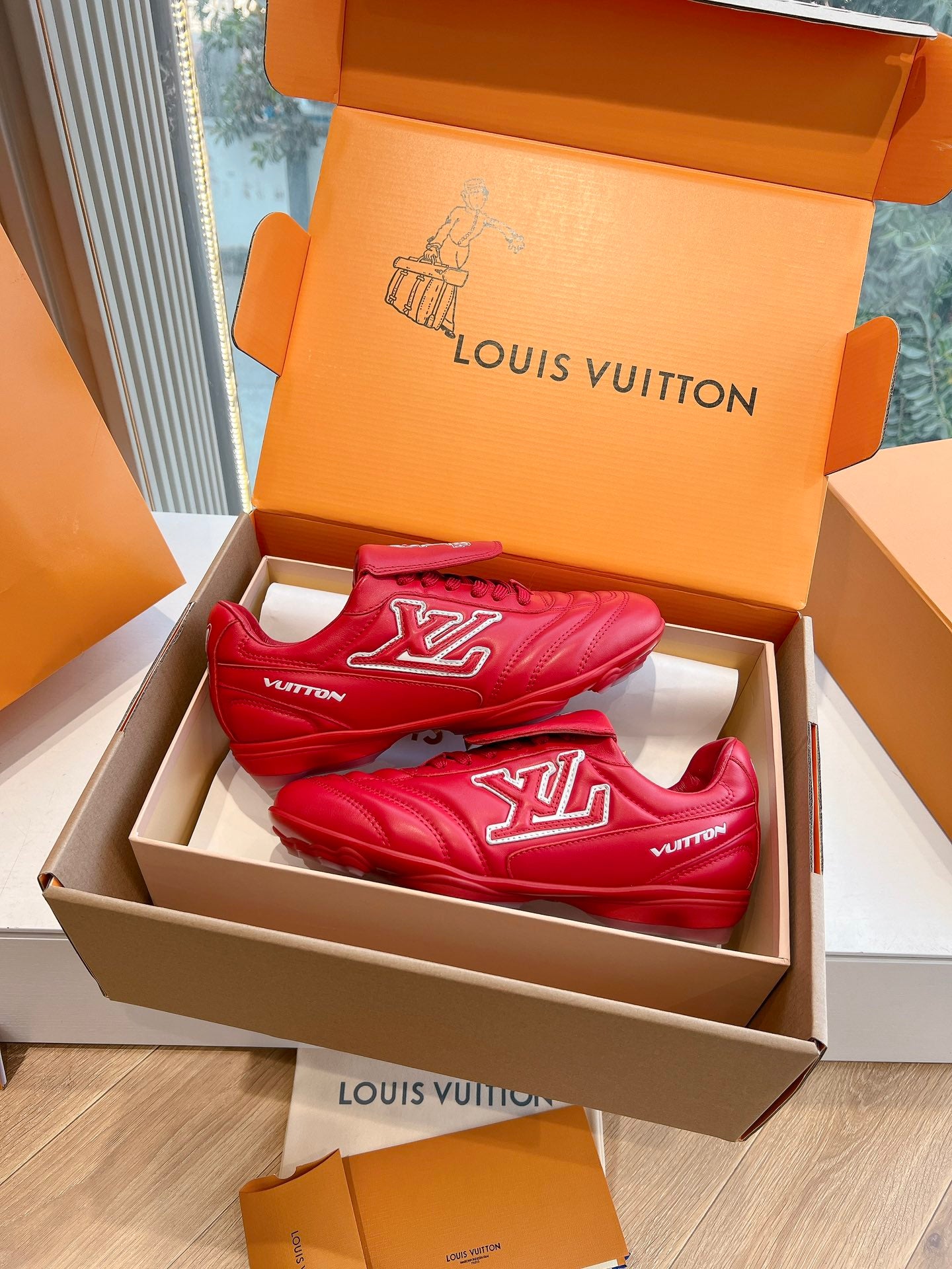 Louis Vuitton Sneaker