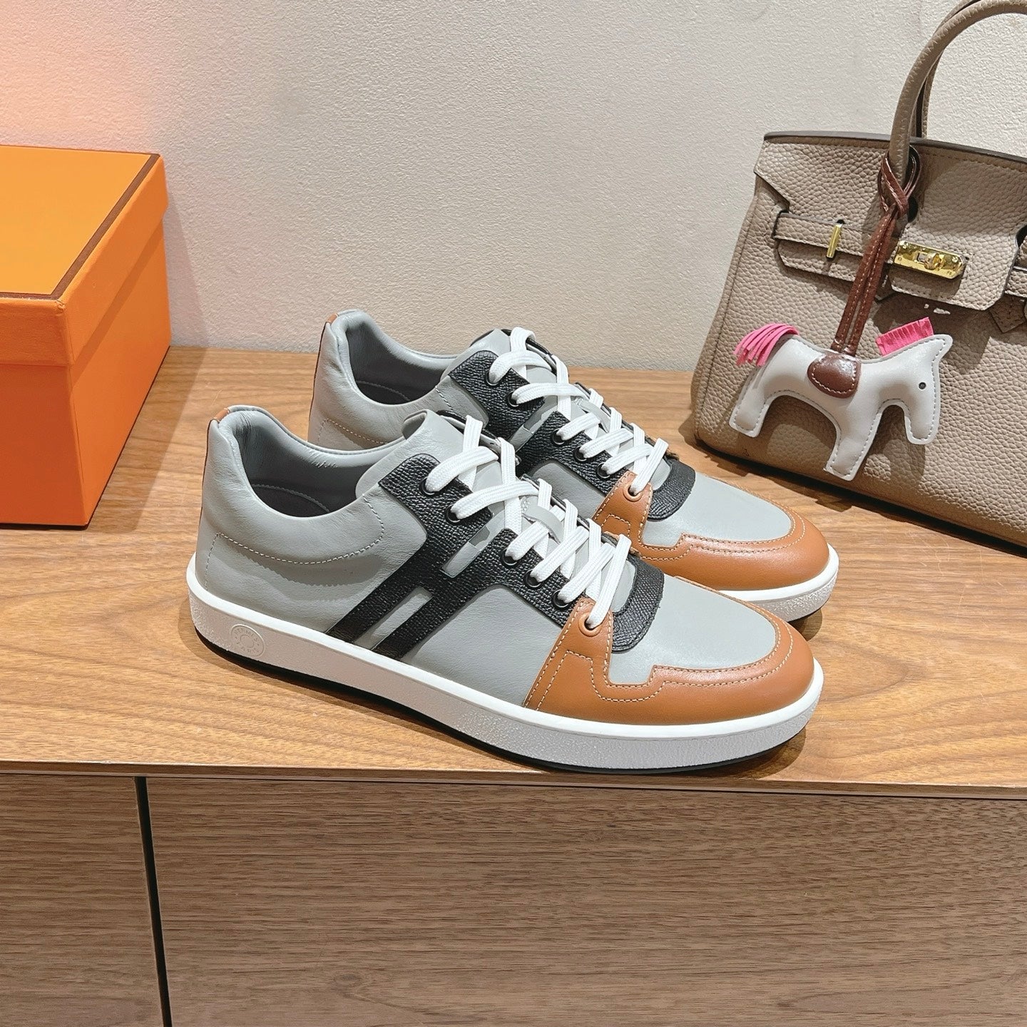 Hermes Sneaker