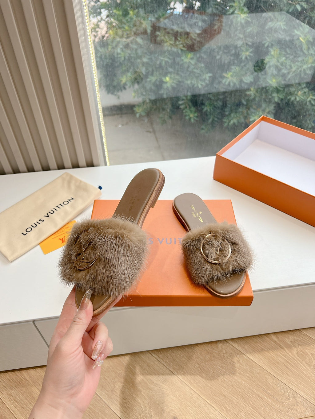 Louis Vuitton Slipper