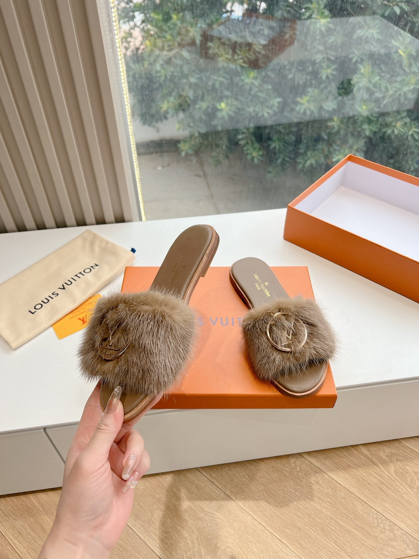 Louis Vuitton Slipper