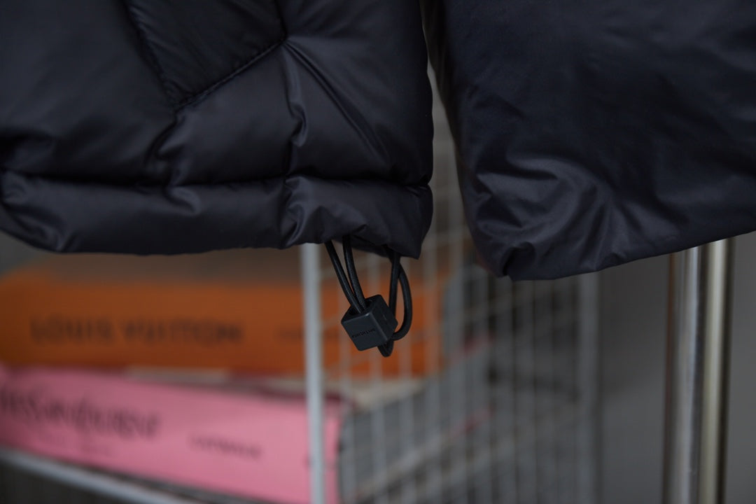 Balenciaga Mont Unisex