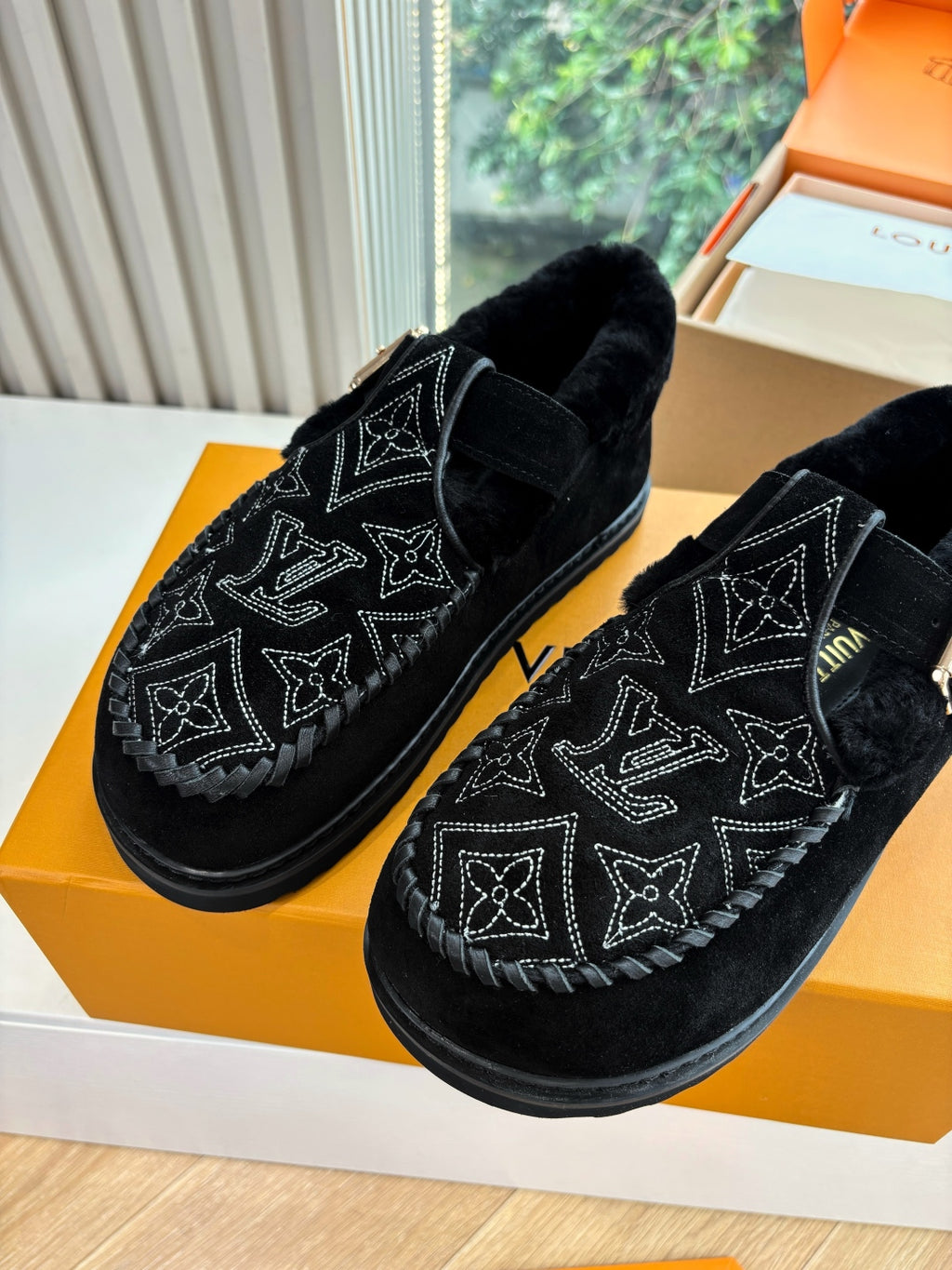 Louis Vuitton Slipper