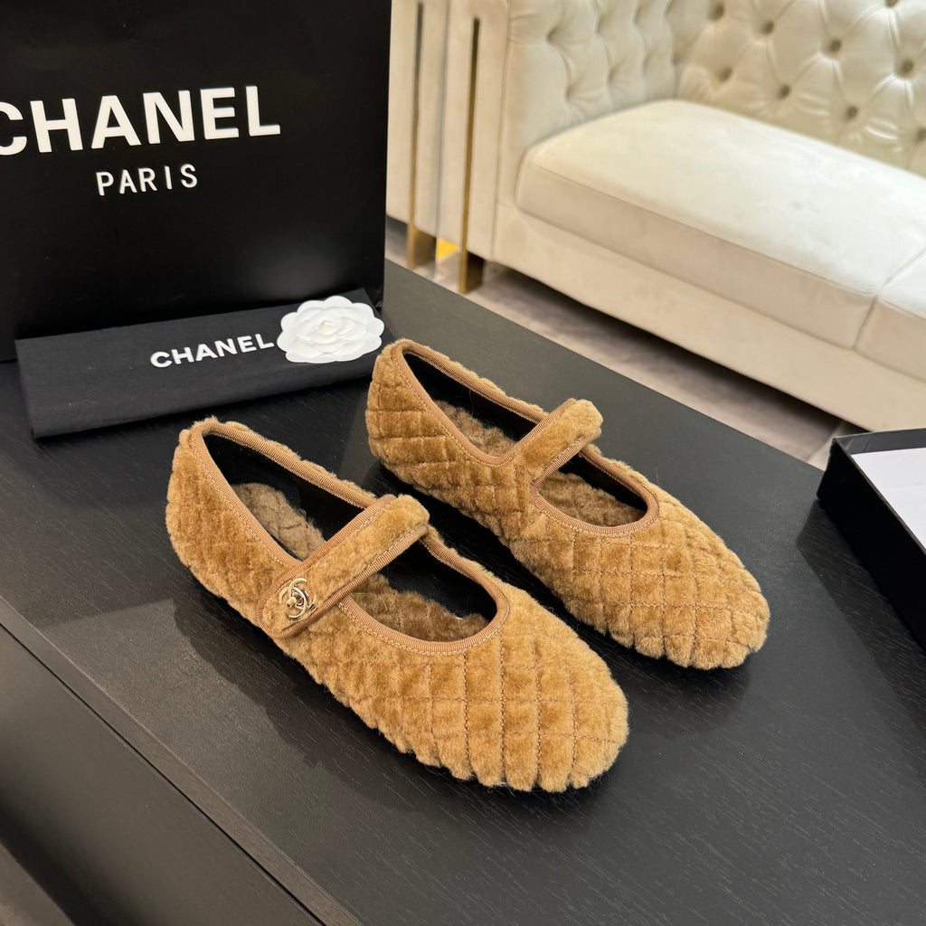 Chanel Slipper
