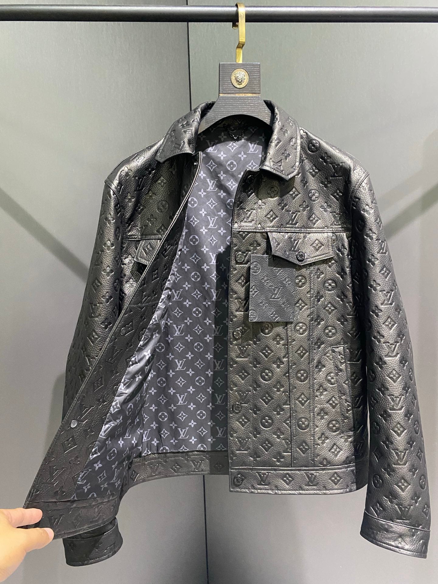 Louis Vuitton Deri Mont