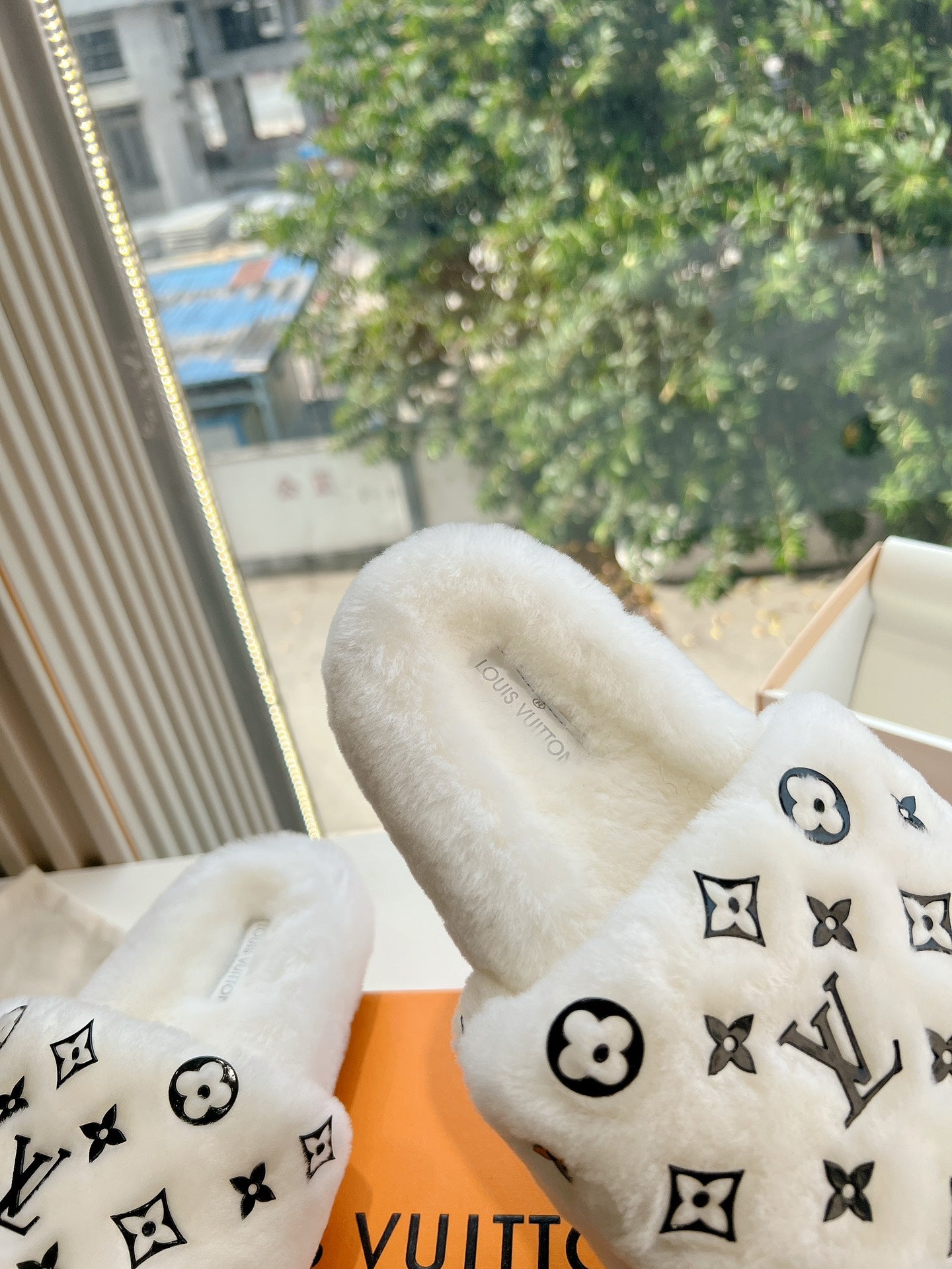 Louis Vuitton Slipper