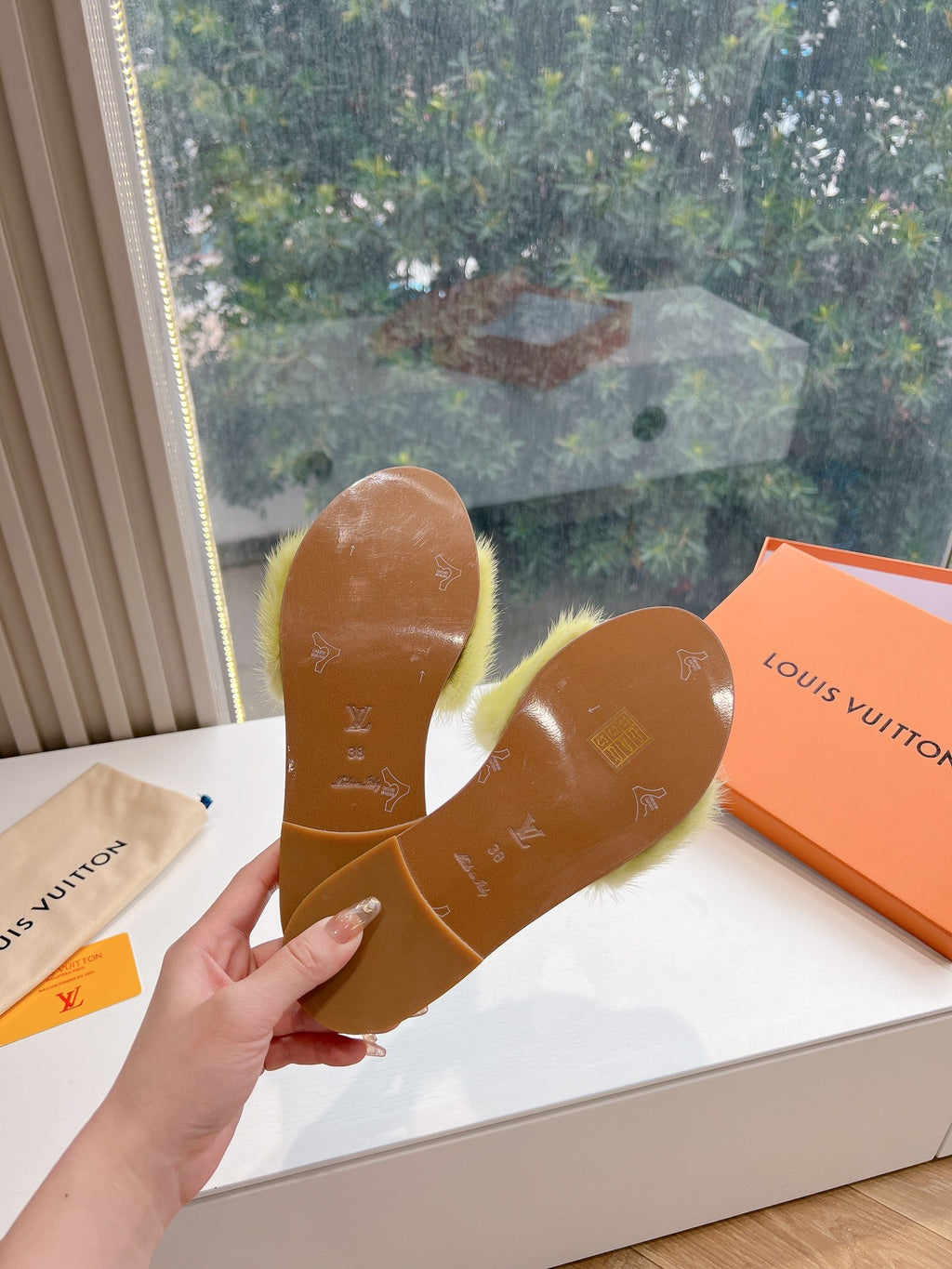 Louis Vuitton Slipper