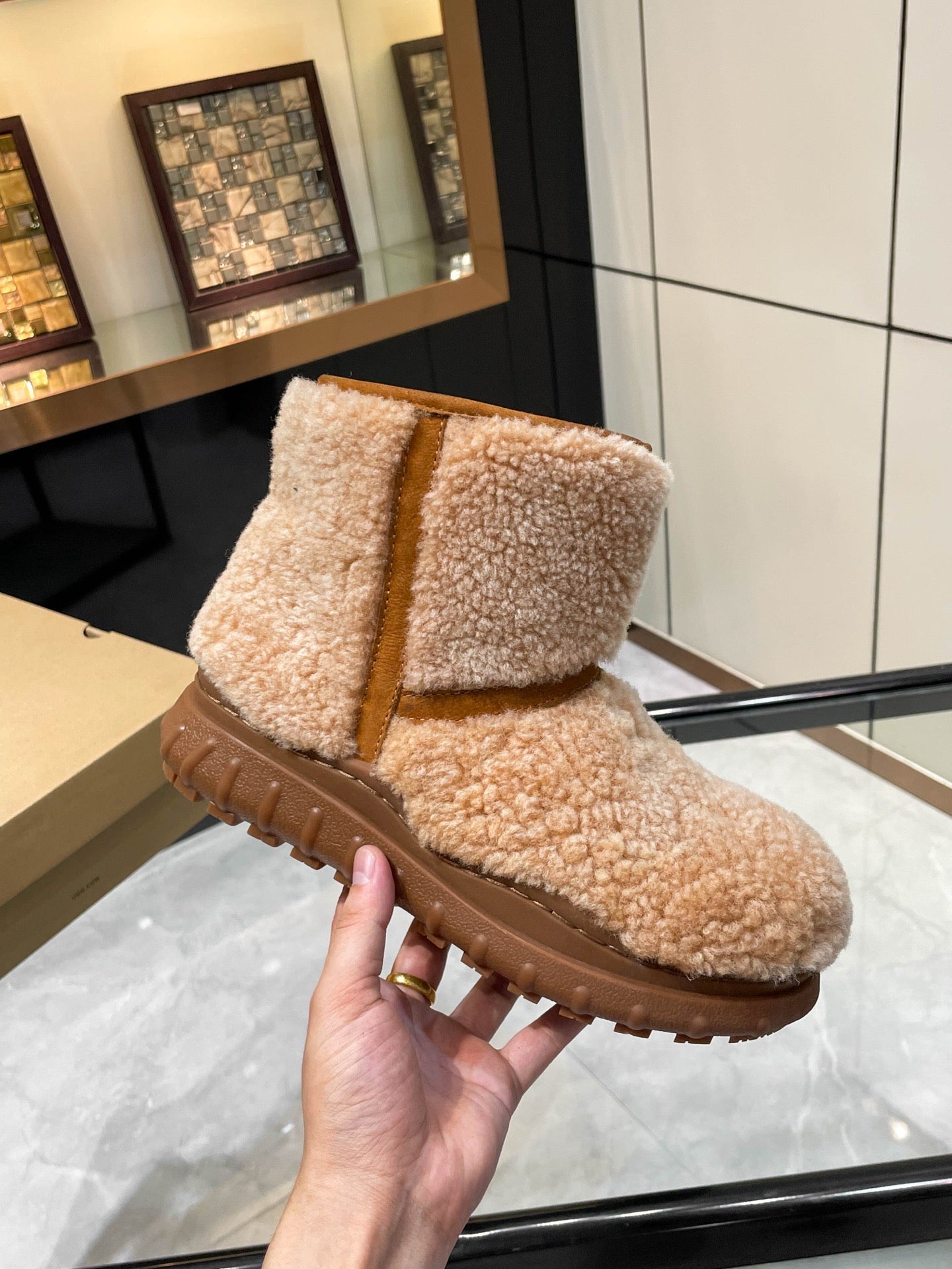 Ugg 2025 New