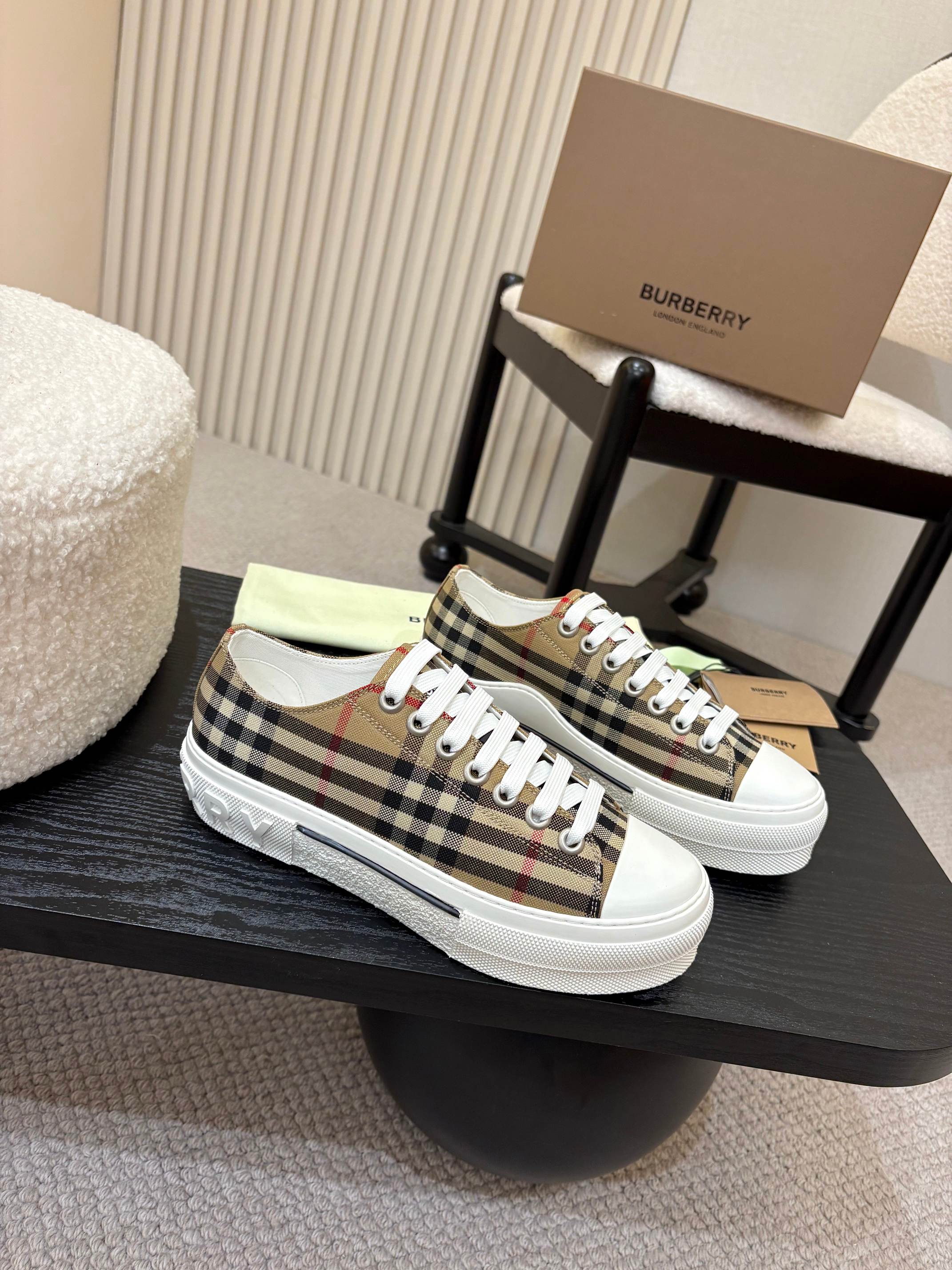 Burberry Sneaker