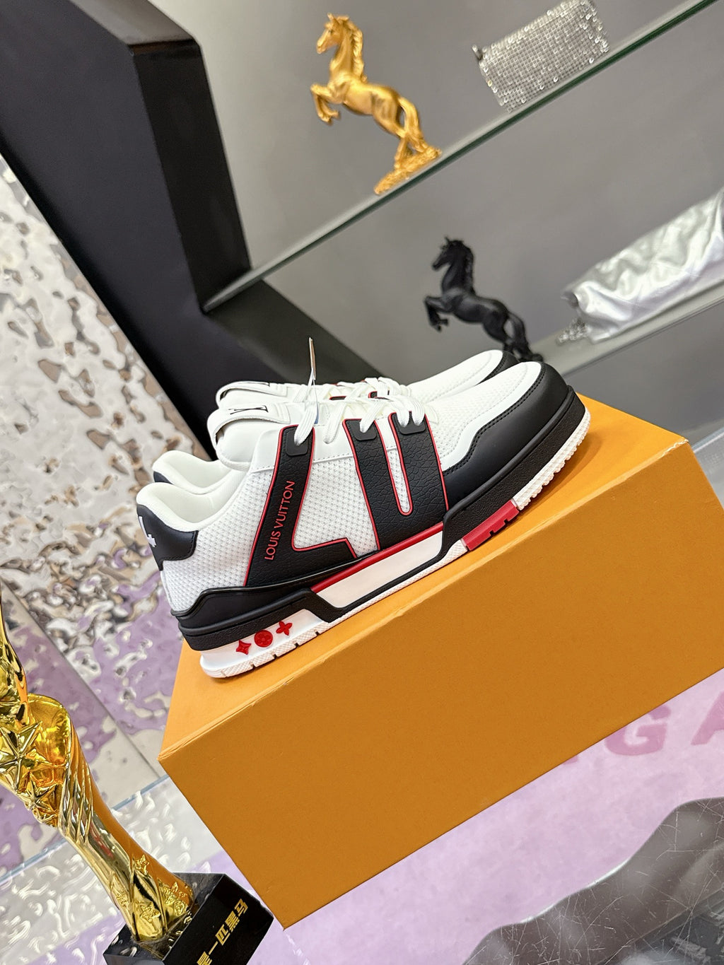 Louis Vuitton Sneaker