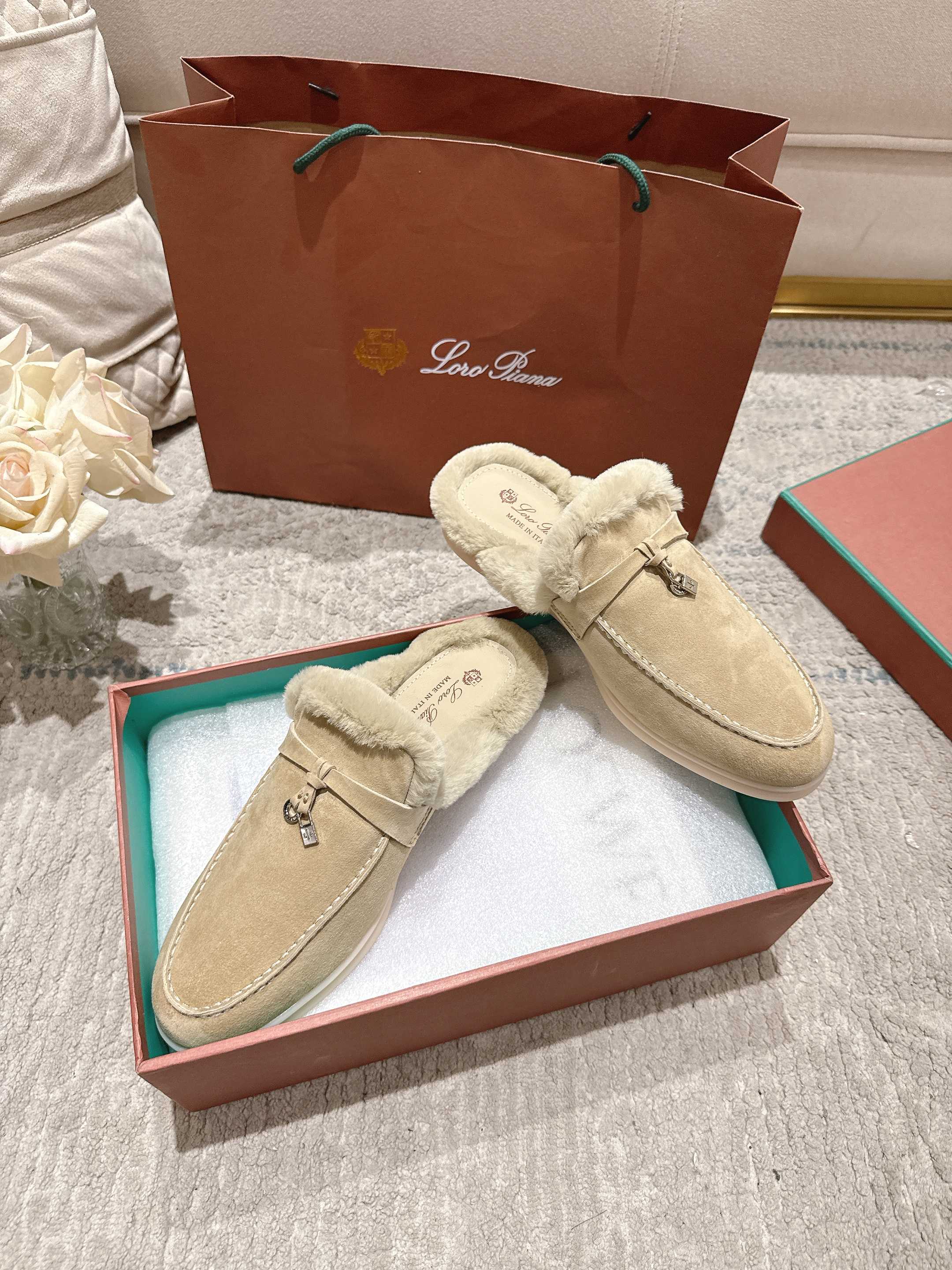 Loro Piana Slipper