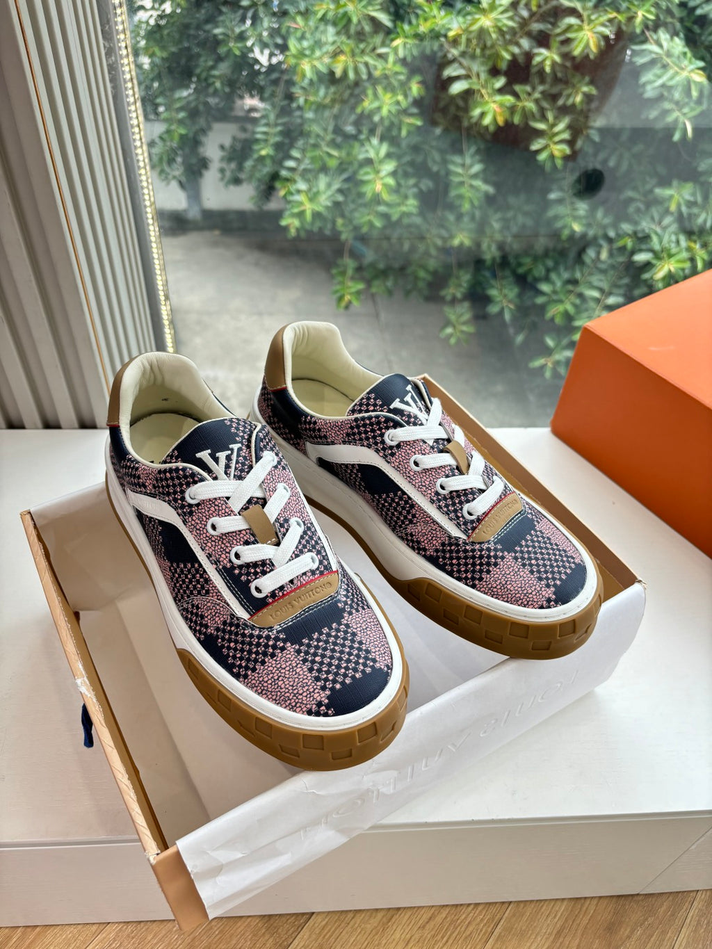 Louis Vuitton Sneaker