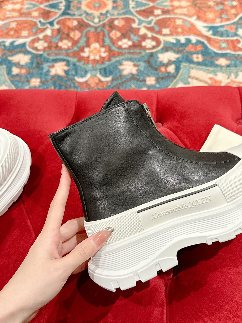 Alexander McQueen Bot