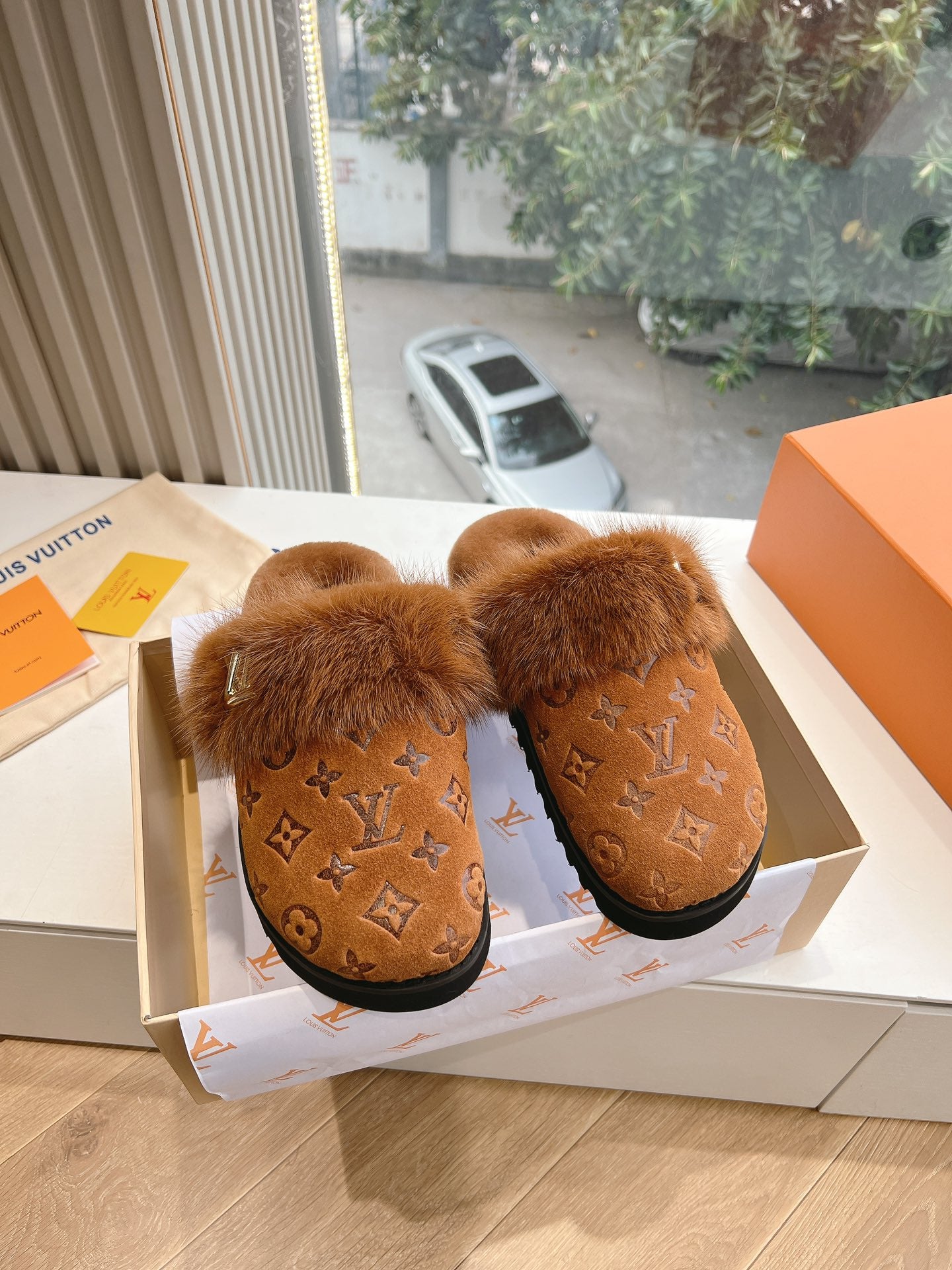 Louis Vuitton Slipper