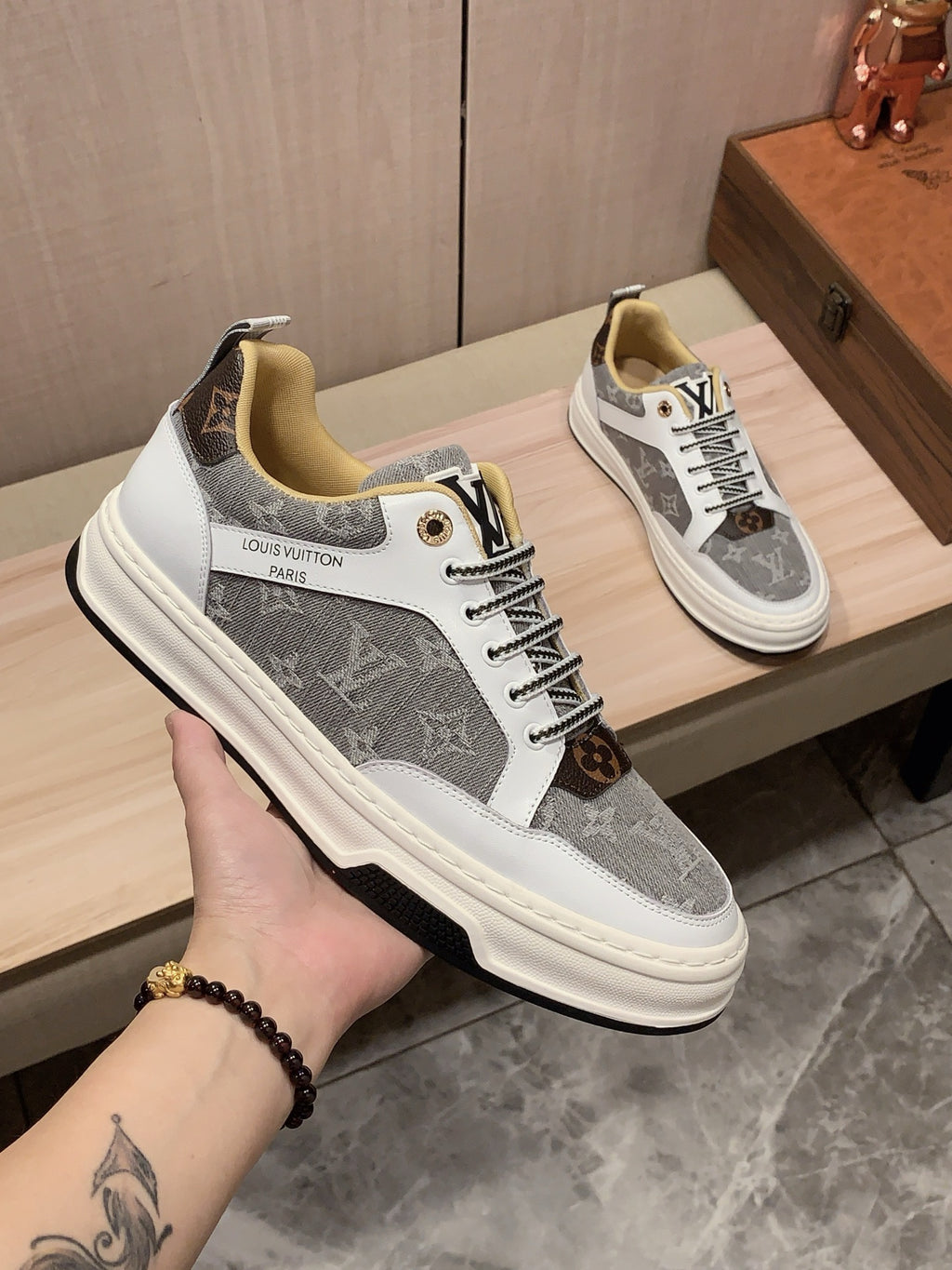 Louis Vuitton Sneaker