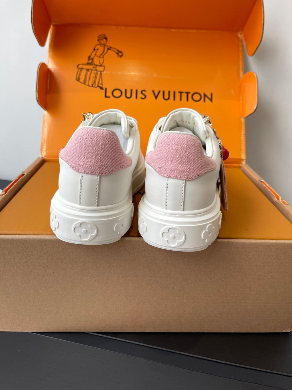 Louis Vuitton Sneaker